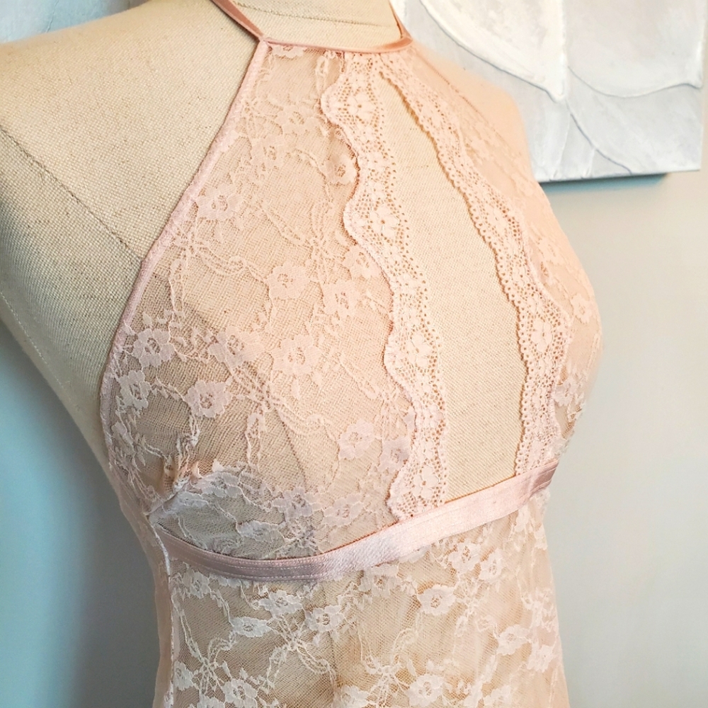 VICTORIA'S SECRET High Neck Light Pink / Nude Lace Nightie 💗